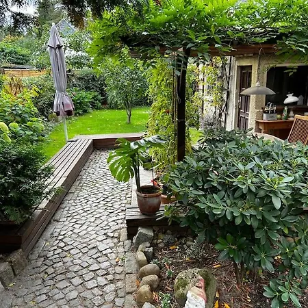 Apartment Mit Garten *