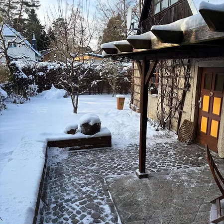 Lägenhet Mit Garten