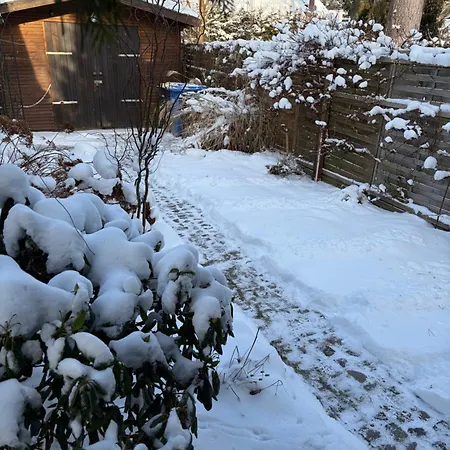 Mit Garten Lägenhet *